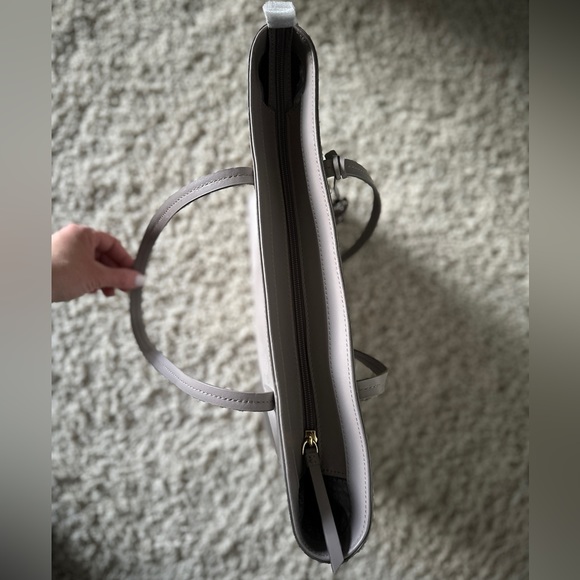 Kate Spade Karla Seton Drive Cityscape Gray Smooth Leather Tote with Glitter Bow - Picture 8 of 16